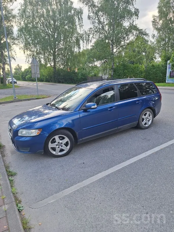 Volvo Pārdodu labu Volvo. Vietām rūsa ko var redzēt bild