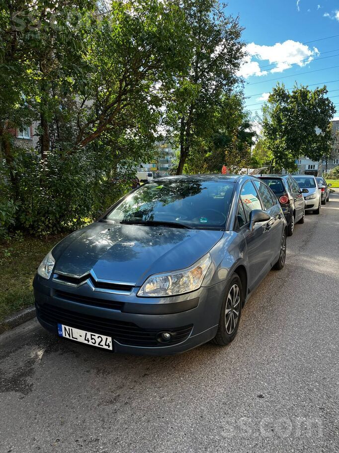 Продаётся экономичный автомобиль, отличное приобретение для начинающего води