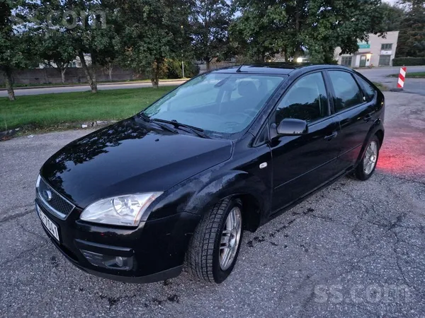 Ford Pārdod Ford Focus 1.6D Ghia ar TA. Nesen mainīta z