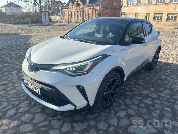 Toyota Toyota C-Hr Hybrid Crossover 2.0 Facelift. Ievesta