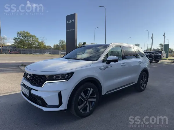 KIA Sorento Plug in hybrid lādejamais hibrīds 