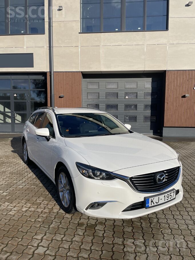 Pārdodu Mazda 6.
2.0 benzīns, 121 kW (165 Zs). Automāts. Universāls.
Oriģ