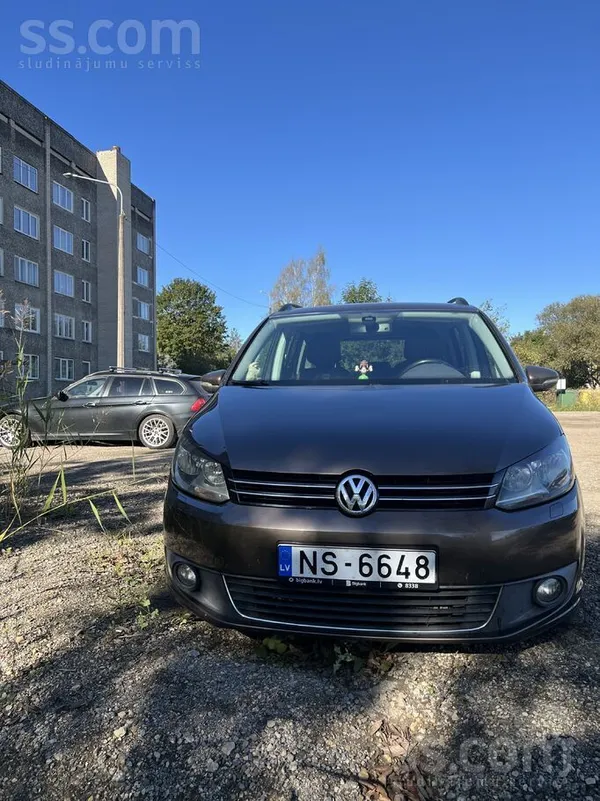 Volkswagen Pā. rdodu mašīnu normālā stāvoklī, apkopes veiktas