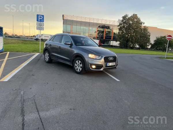 Audi Audi Q3 2.0дизель 100квт с хорошей комплектацией, 