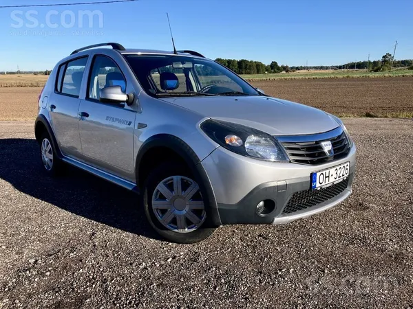 Dacia Auto no Vācijas, pirkts oficiālā izsolē. 