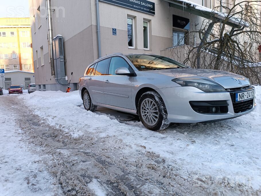 Renault Laguna 1.5 dci 81kW. Ļoti labā stāvoklī. Ieguldījumus neprasa. Jauns