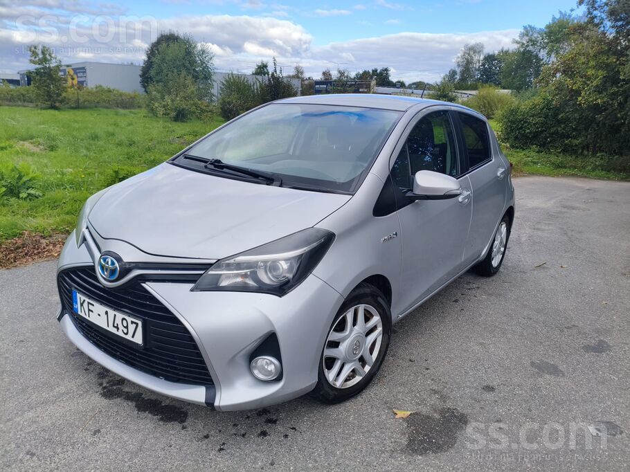 Toyota Pārdodu Toyota Yaris Hybrid, 2015. gads