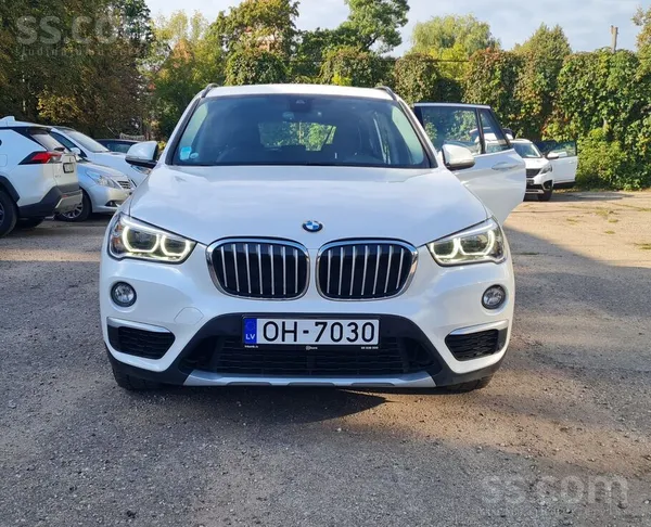 BMW Skaists auto tiko ievests no Francijas. Bmw X1 1, 