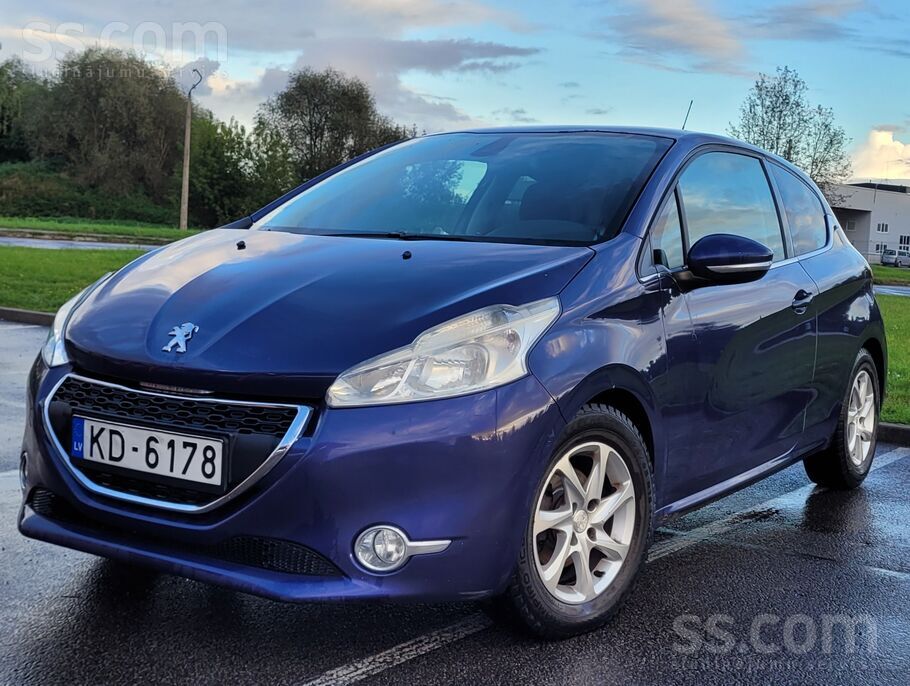 Peugeot Peugeot 208 Coupe. 