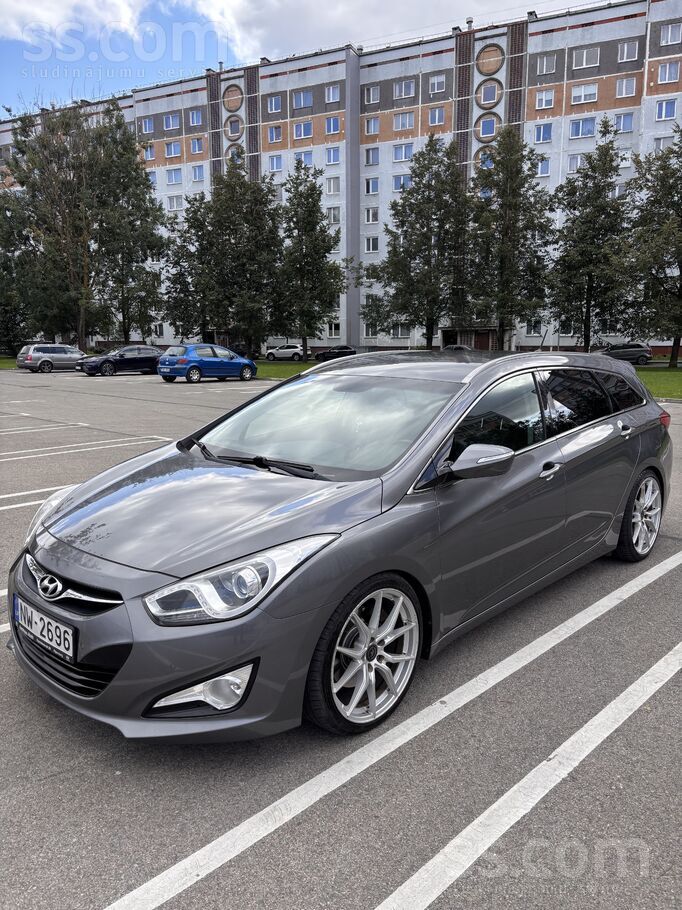 Продам свое ухоженное авто, первый владелец в Латвии, все работает, богатая