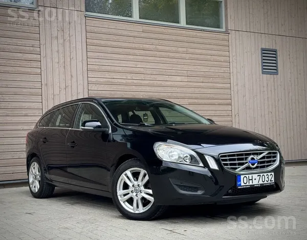 Volvo Tikko no Francijas. V60 Kinetic. 235Tkm. 2.0 D3 pi