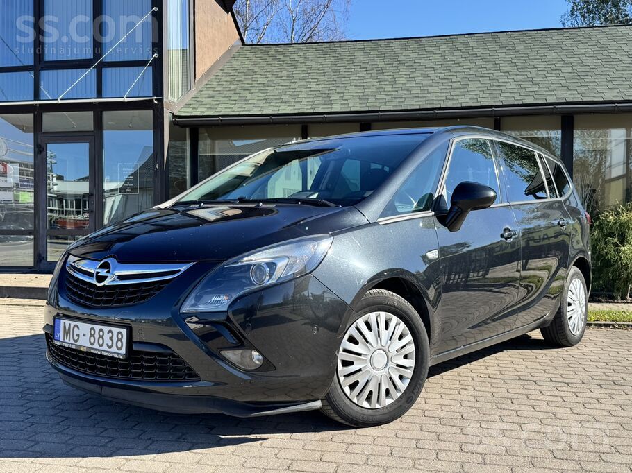 Opel Zafira Tourer. 
1.4 benzīns (103kw)
7 Sēdvietas
Mazs nobraukums- 113