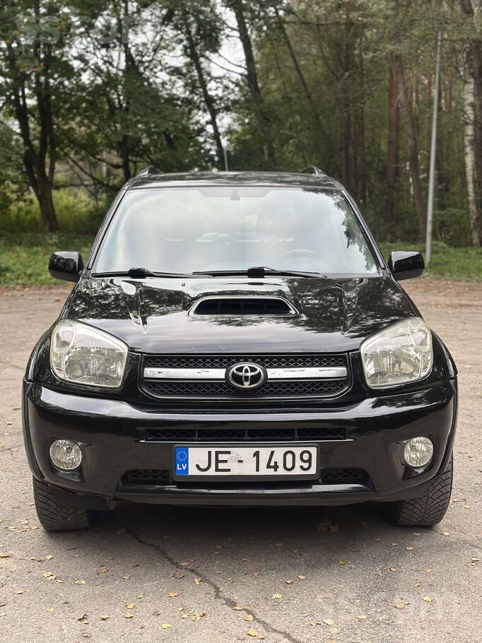 Toyota Pardodas toyota rav4 4x4 2.0d4d 85kw. Mehaniska 5p
