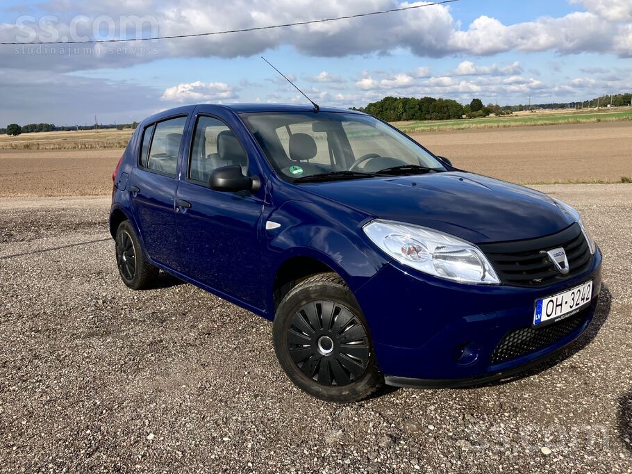 Dacia Auto no Vācijas, pirkts oficiālā izsolē. 
