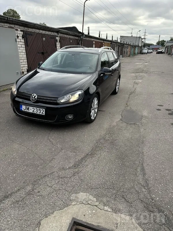 Volkswagen Продаю Golf 6. Полная комплектация, салон-альканта