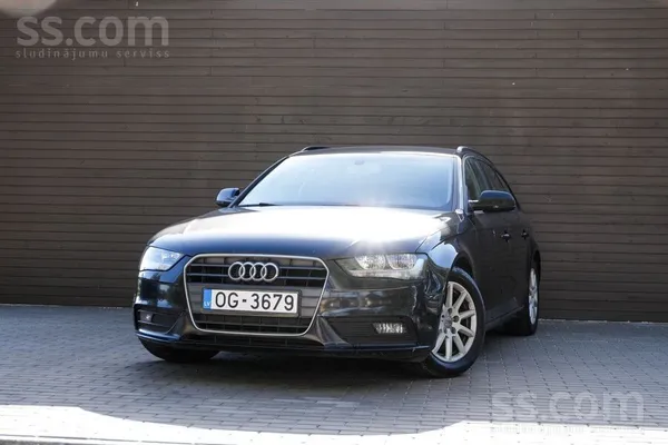 Audi Audi A4 2012. gada 2.0 dīzelis ar manuālo ātrumkār