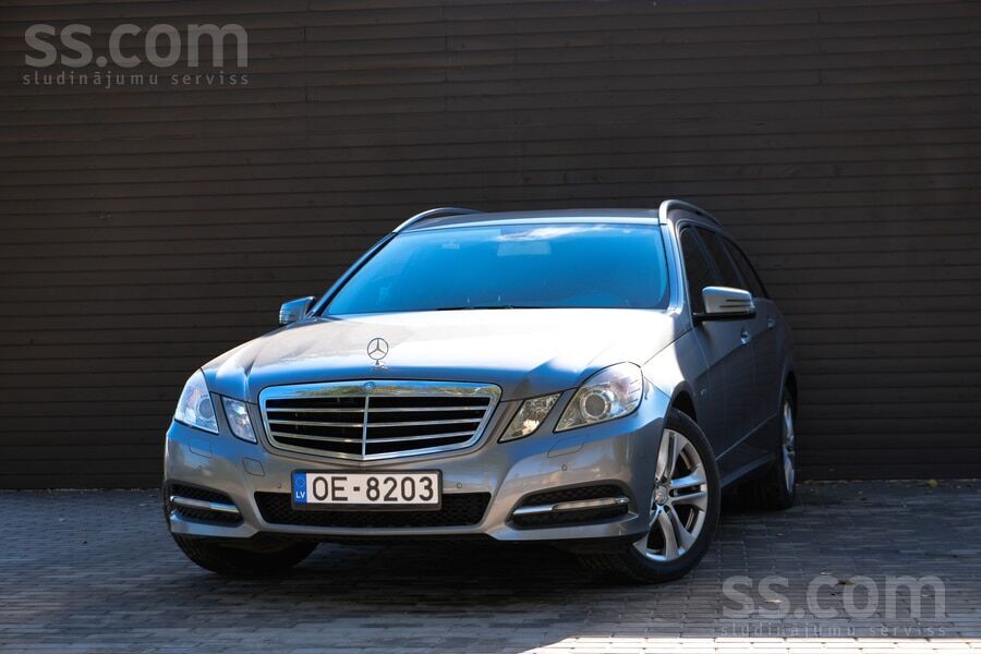 Mercedes E200 2012. gada, 2.2 dīzelis ar manuālo ātrumkārbu.
- A/c;
- K