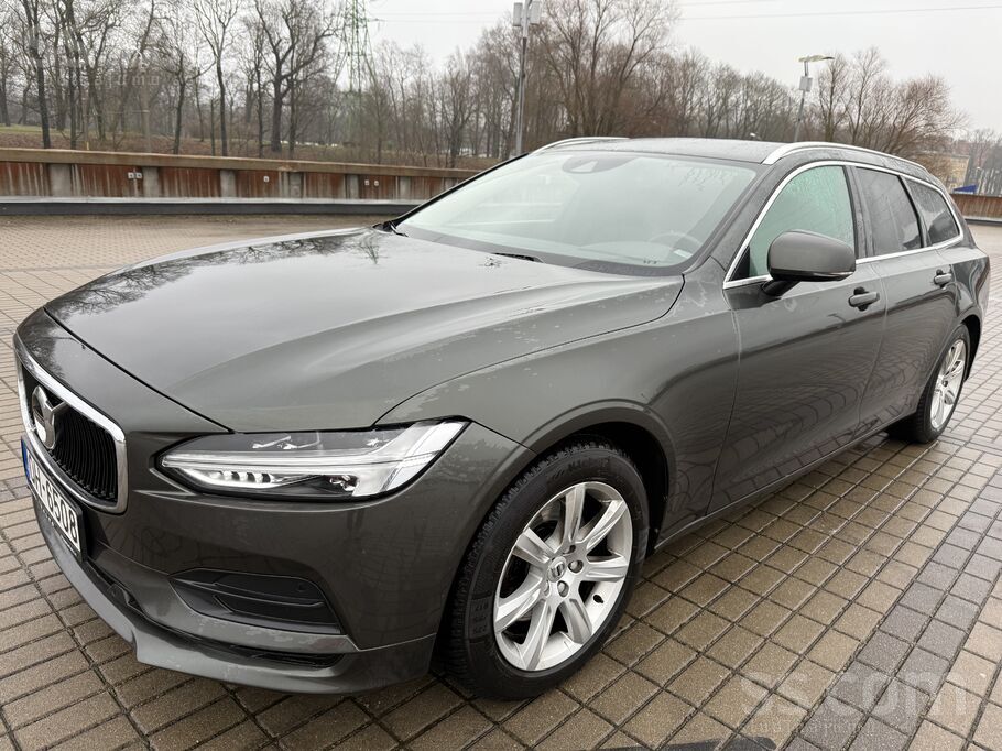Volvo V90ar 2.0 dzinēju.
Elegants, ērts un degvielu taupošs. Tikko izieta
