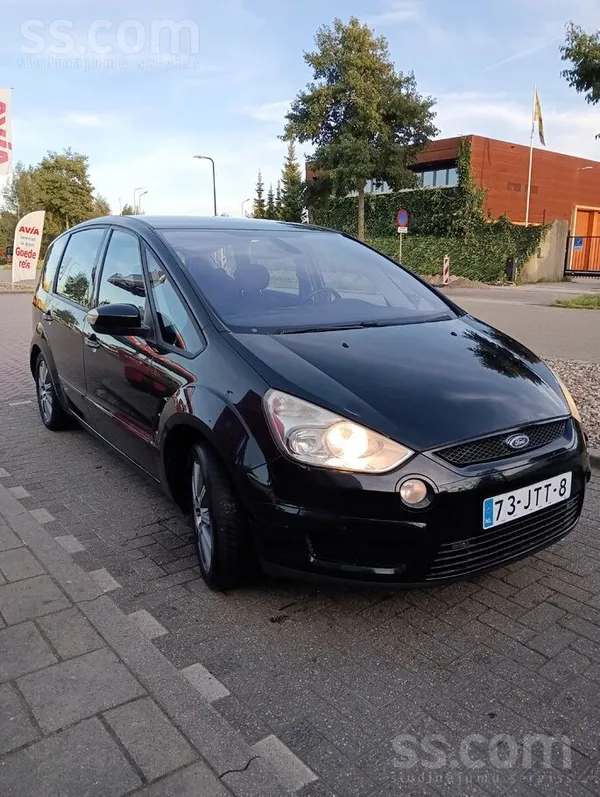 Ford Pārdod rudenī no Nīderlandes atbraukušu Ford S-Max