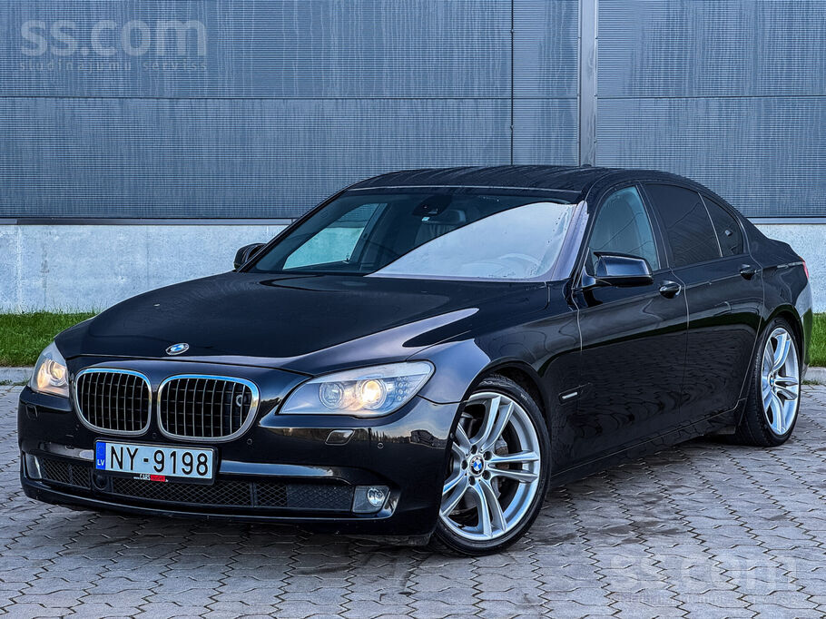 BMW BMW 740 ar 3.0 dīzeļdzinēju un automātisko transmi