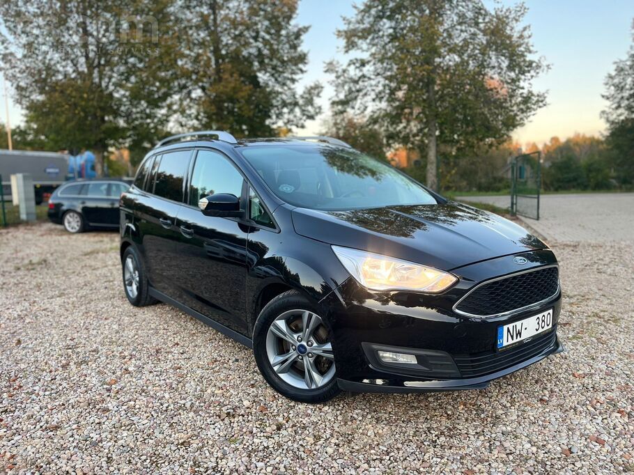Ford Pārdod Ford Grand C- max - 1.5 Tdci 88kw 115zs ,