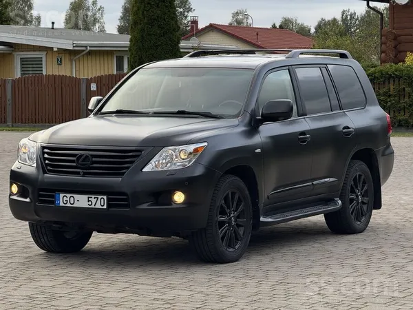 Lexus Pārdodu Lx570. Pirkta jauna ar Amserv starpniecību