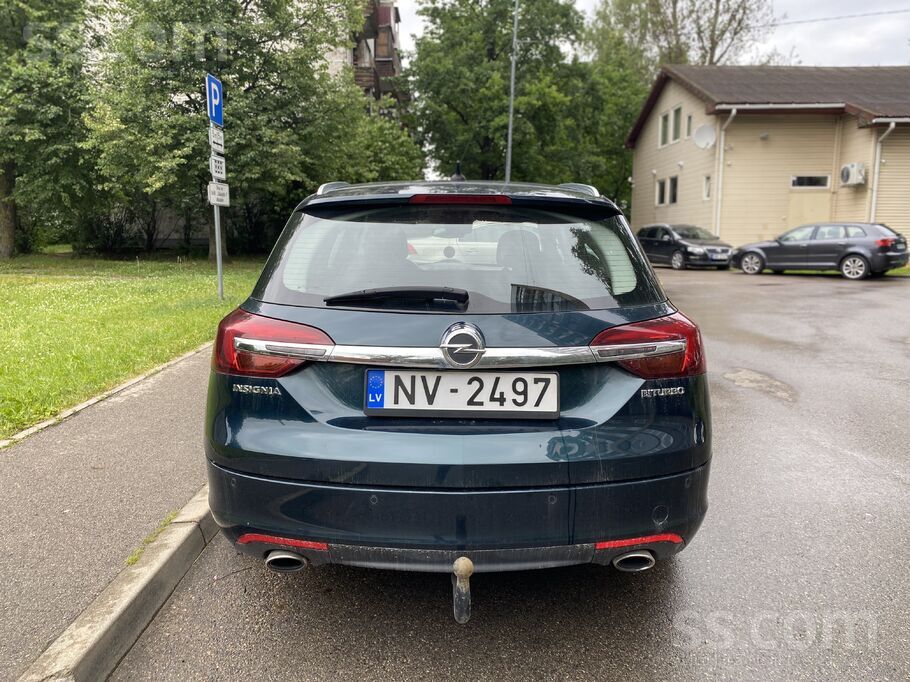 Opel Pārdodas Opel Insignia Sports Tourer.