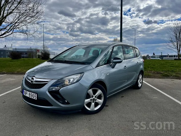 Opel Pārdodu Opel Zafira Tourer 2013. gada. 