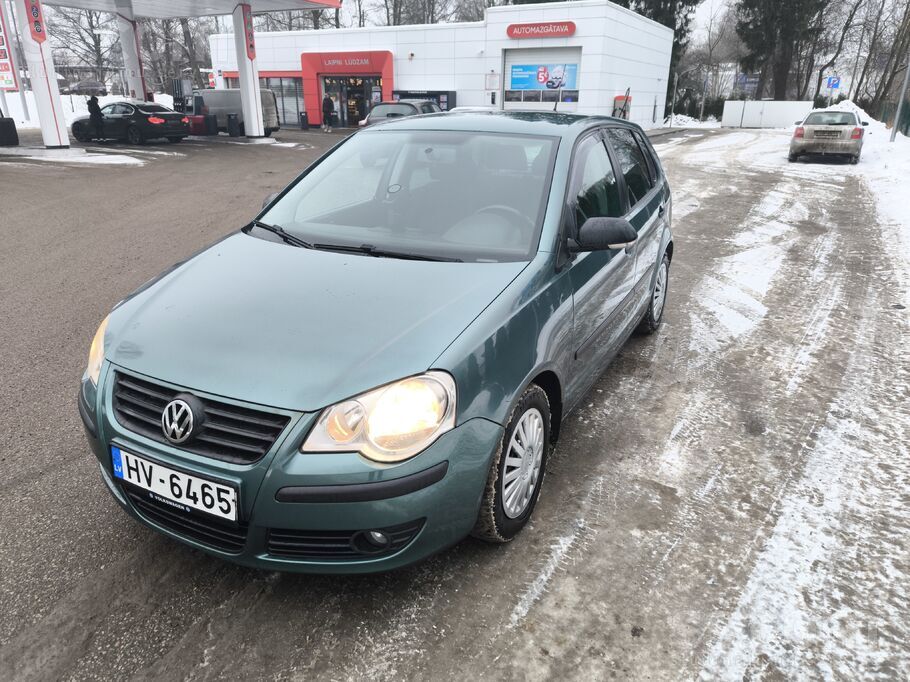 Volkswagen VW Polo 2007 года выпуска в хорошем состоянии. Све