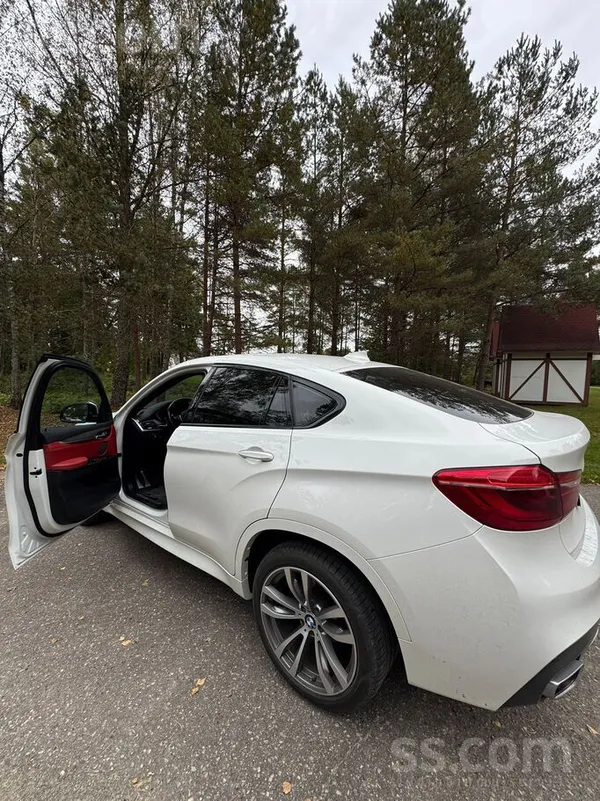 BMW Pārdod labi uzturētu ģimenes auto BMW X6 Xdrive40D