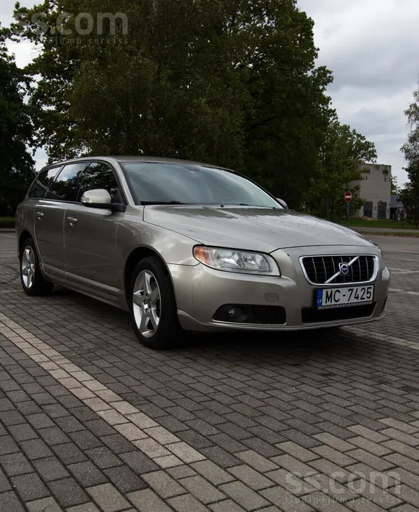 Volvo Pārdodu Volvo V70 2.4D manuāls - 2009 gads. 