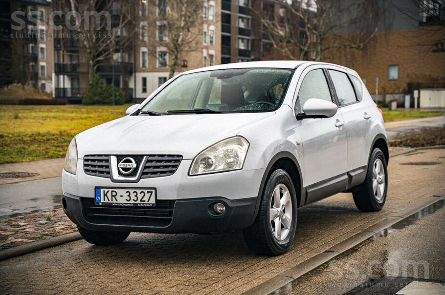 Nissan Pārdod Nissan Qashqai 1.5 dīzelis, manuālā Karba. 