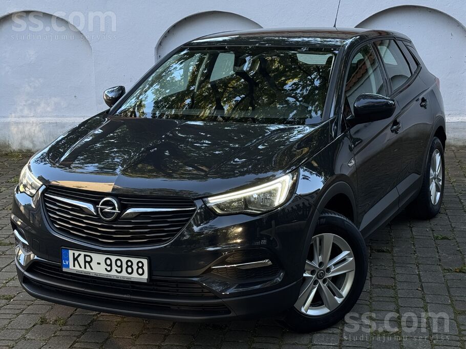 Opel Grandland X 1.2 benzīns, Manuāls, 96kw, 130z. s
- Līniju asistents