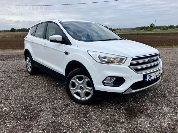 Ford Auto no Vācijas, pirkts oficiālā izsolē. 