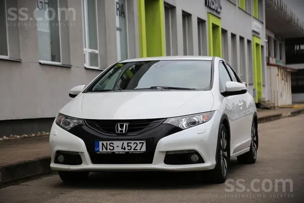 1.6d manuāls, parkošanās sensori, kruīzkontrole, līniju asistents, sēdekļu a