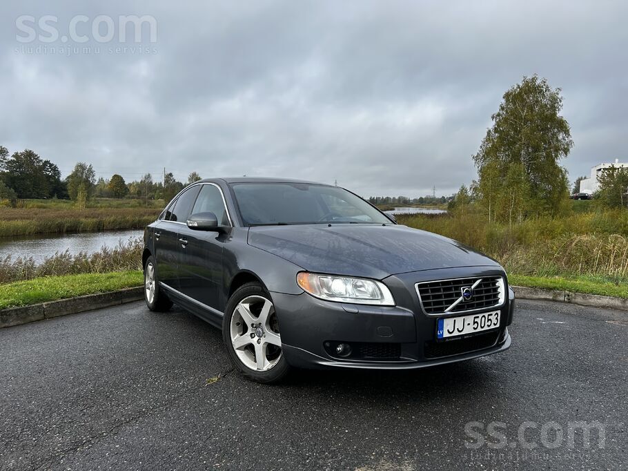 Volvo Pārdodu savu Volvo S80 D5 136kw manuāli jo esmu de