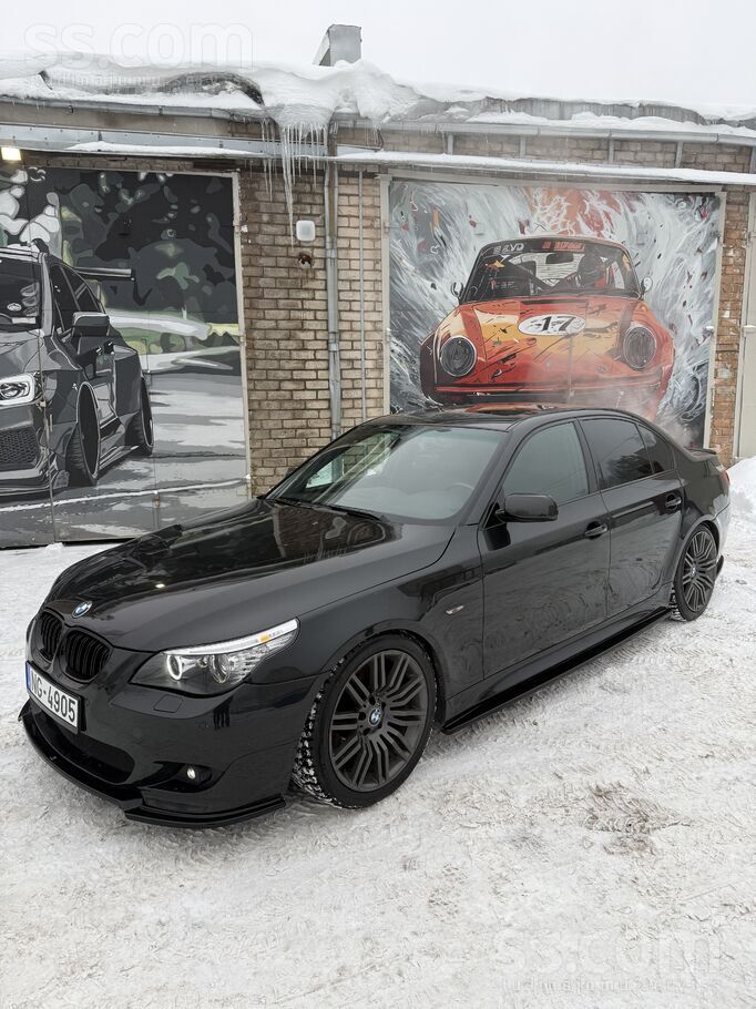BMW BMW 535d M-pakete Facelift – Diopsid Schwarz / Che