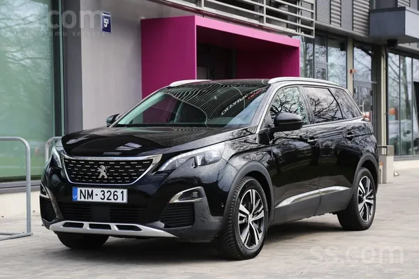 Peugeot 7-vietas Labs gimenes auto Bez rusas pazimem. 1-sa