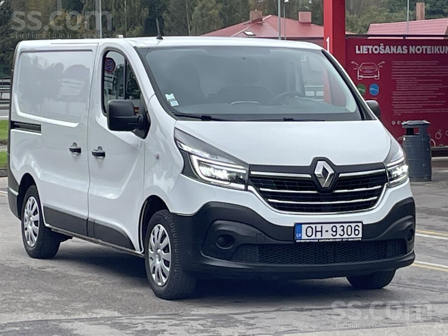 200000Km. Cena AR Pvn 21%. Nē vajag Vinjete. Pilna masa 2955kg. Pašmasa 1806