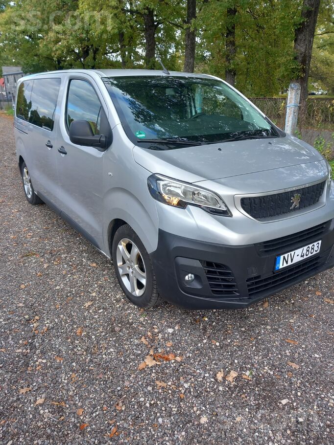 Auto teicamā skatā un tehniskā stāvoklī, viss tam darbojās, regulāri apkopts