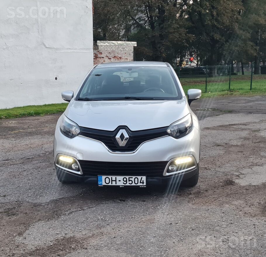 Skaists auto tiko ievests no Francijas. Renault Captur 1, 2 benzīns ar 87kw.