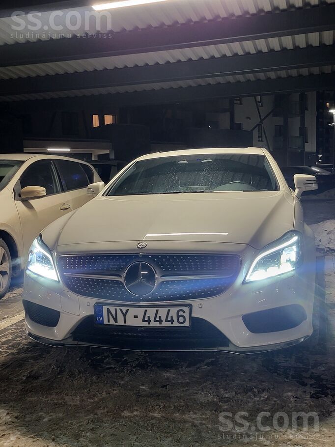 Visus pakalpojumus sniedz tikai oficiālais izplatītājs.
Ir papildus komple