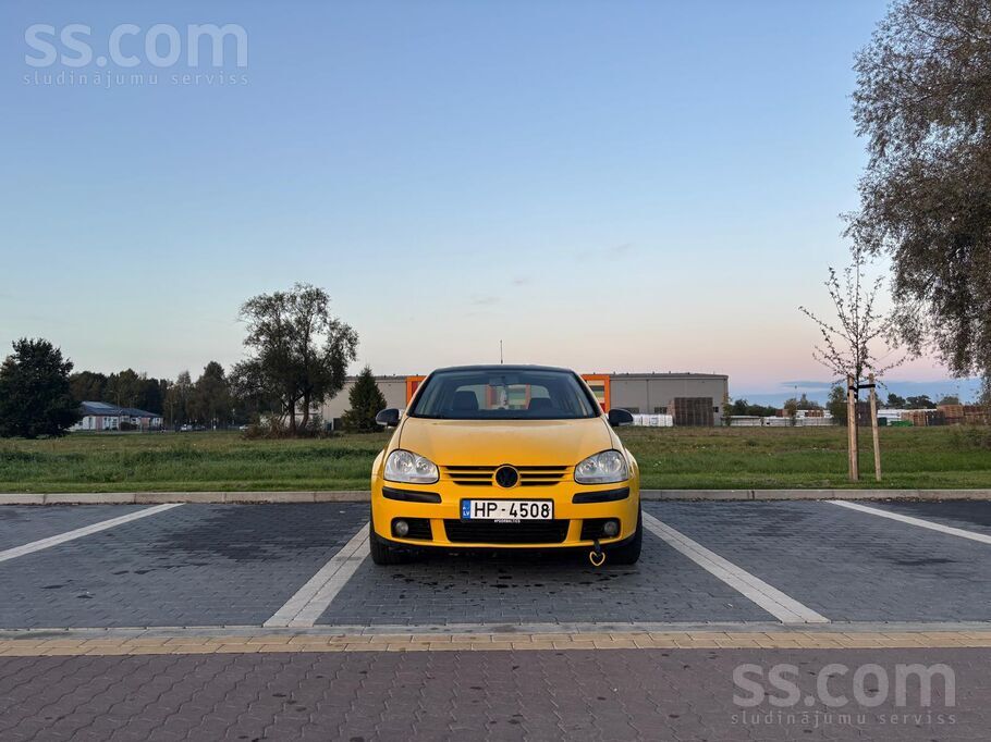 Tiek pārdots labs Golfiņš. Lai gan nobraukums ir liels, tas ir lieliskajā kā