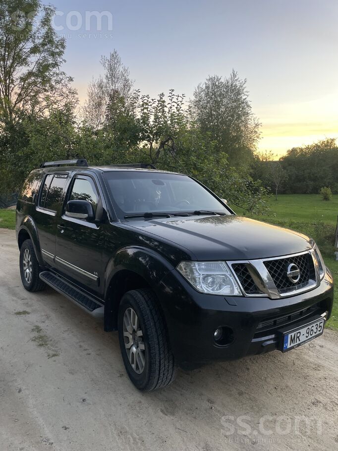 Pārdodu uzticamu un jaudīgu Nissan Pathfinder V6 3.0D 7 vietas (facelift)