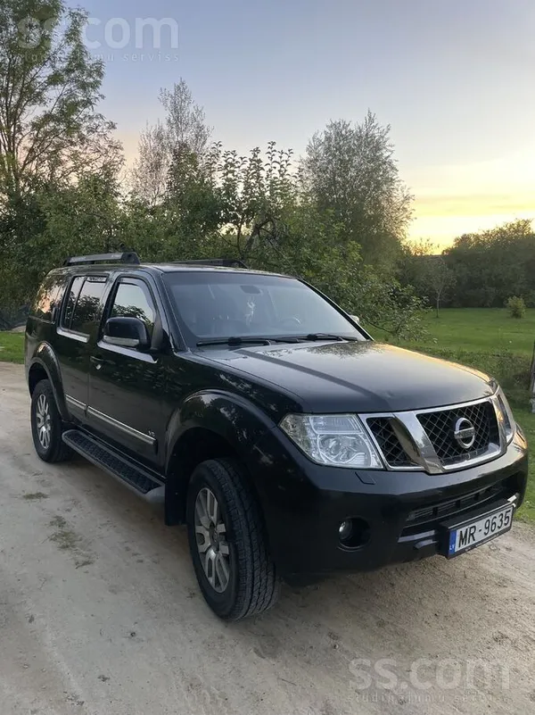 Nissan Pārdodu uzticamu un jaudīgu Nissan Pathfinder V6 3
