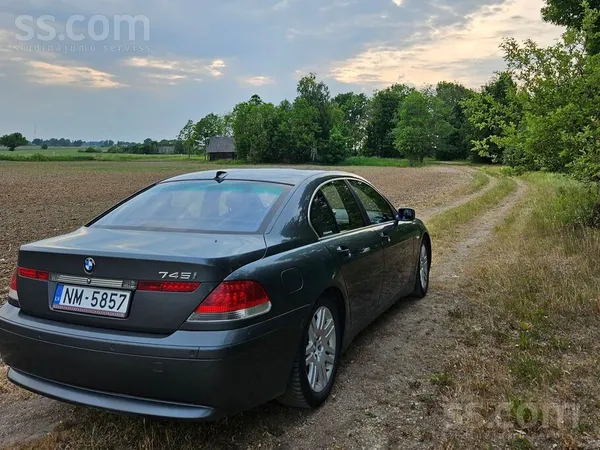 BMW Pārdodu savu 2002.gada BMW E65 745i ar 4.4 l benzī