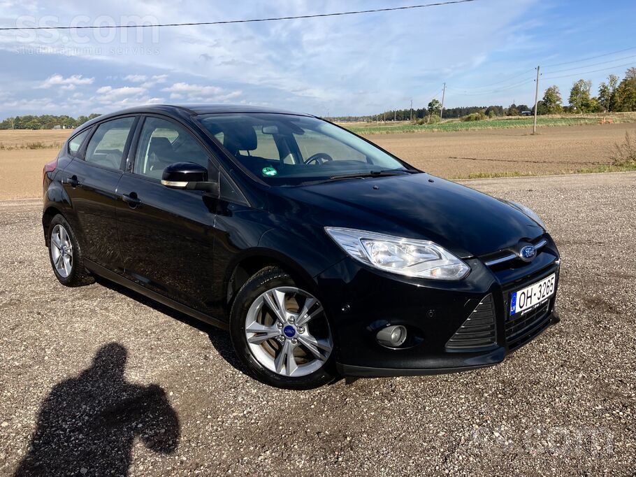 Ford Auto no Vācijas, pirkts oficiālā izsolē. 