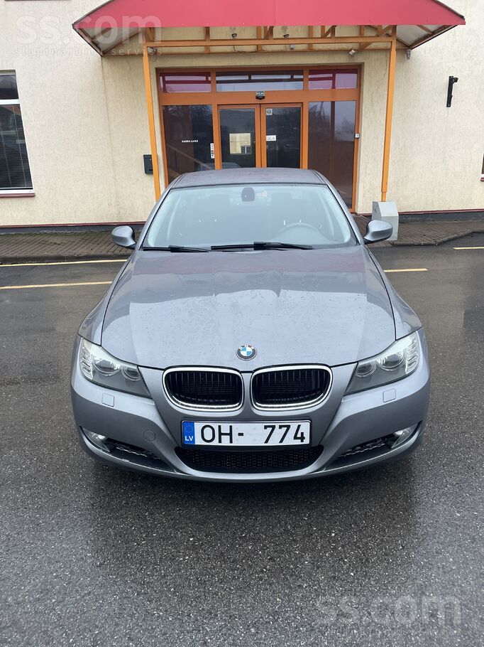 Pārdodu bmw 318i 2.0 105kw 2010.g. 
Facelift modelis. 
Servisa Grāmatiņa.