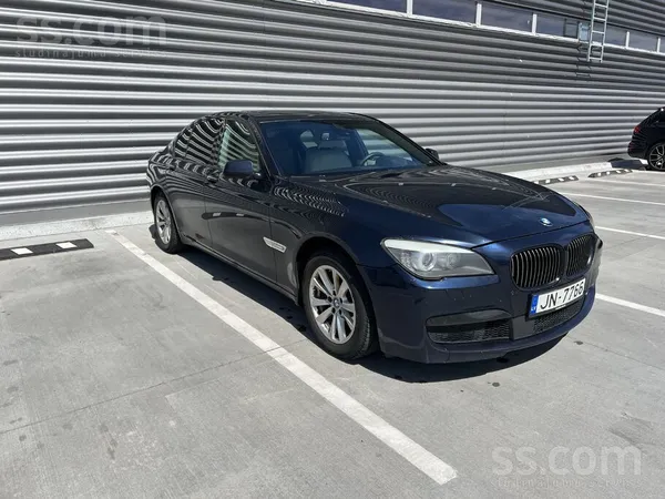 BMW 740 - 1