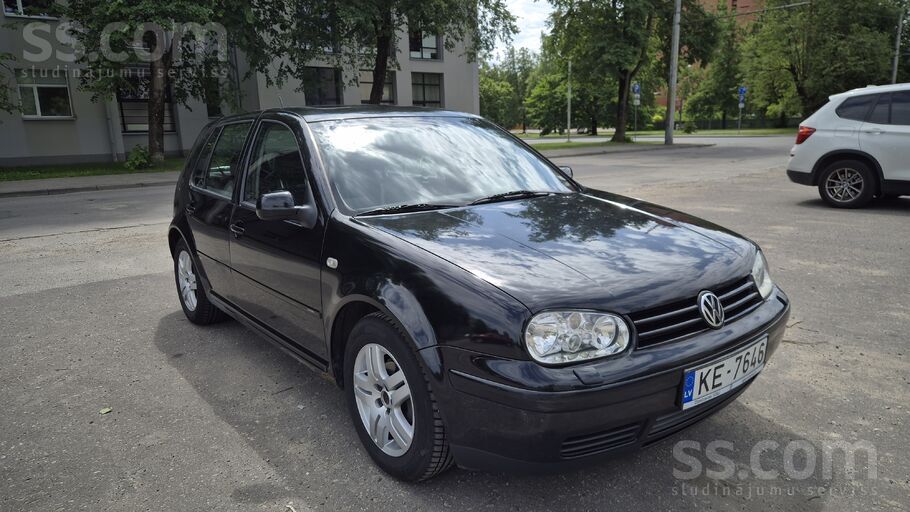 Highline 77 kW 16V - 105 Zs. Ir nebūtiski virsbūves skrāpējumi, labā tehnisk